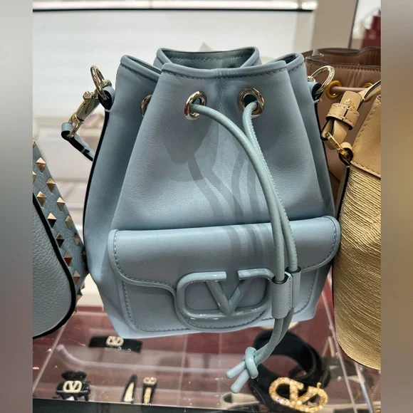 VALENTINO GARAVANI LOCÒ CALFSKIN BUCKET BAG - Picture 3 of 15